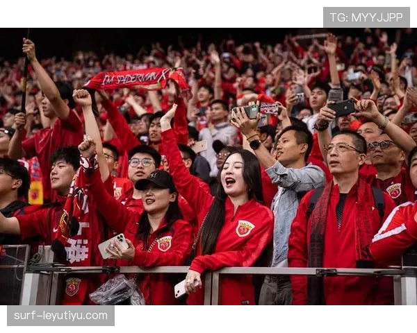 上海海港本赛季开局阶段攻防运转稳定，在主力阵容调整背景下保持比赛节奏