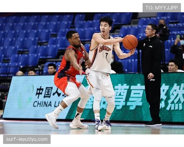 门兴格拉德巴赫近期表现,进攻端串联流畅,赛场展现复苏态势 门兴格拉德巴赫近期表现,进攻端串联流畅,赛场展现复苏态势